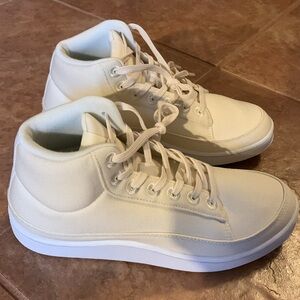 NWOT Allbirds Canvas Shoes